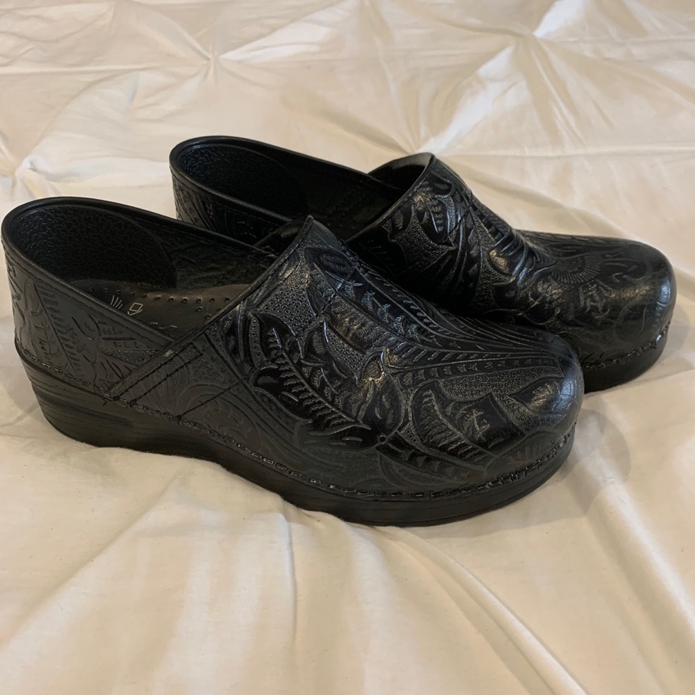 Dansko women’s clog - black tooled leather